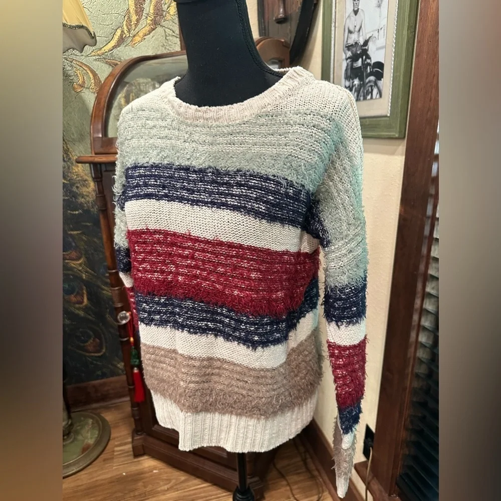 Blu Pepper Stripe Sweater Longer Back Size Large